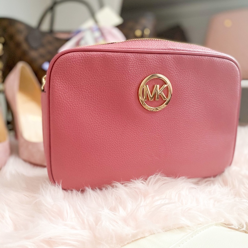 Micheal Kors  Pink Crossbody Camera Bag